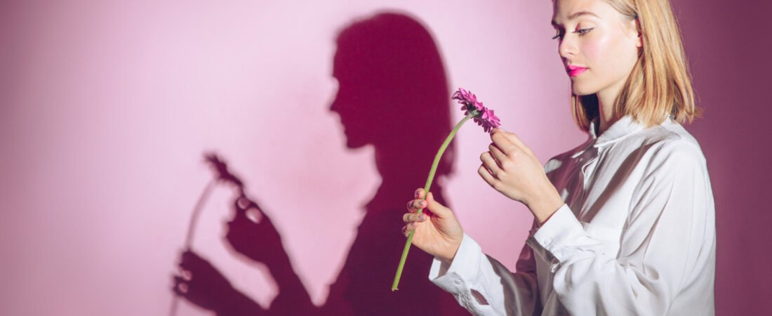 Dicas de Divulgação Discreta e Eficiente Para Mulheres Autônomas do Segmento Sensual